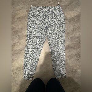 Rae Dunn women’s pajama pants Blue and White cheetah print